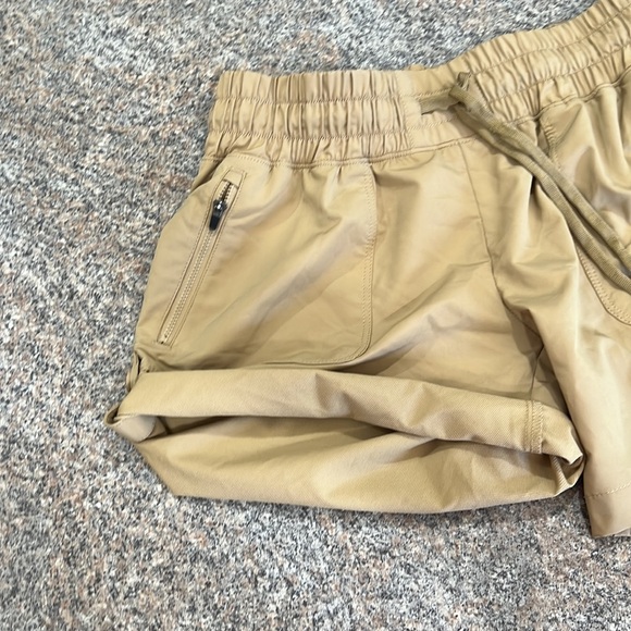 Ascend, shorts, size medium - Picture 6 of 7